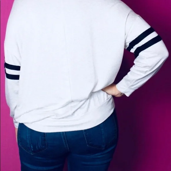 Holiday sweater - Picture 3 of 3